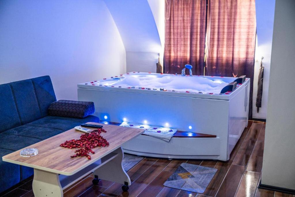 Ayya Suit Hotel Eskihisar Bagian luar foto